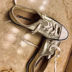 Gold converse all stars